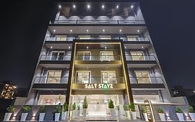 Saltstayz Premier - Golf Course Road & Sector 42